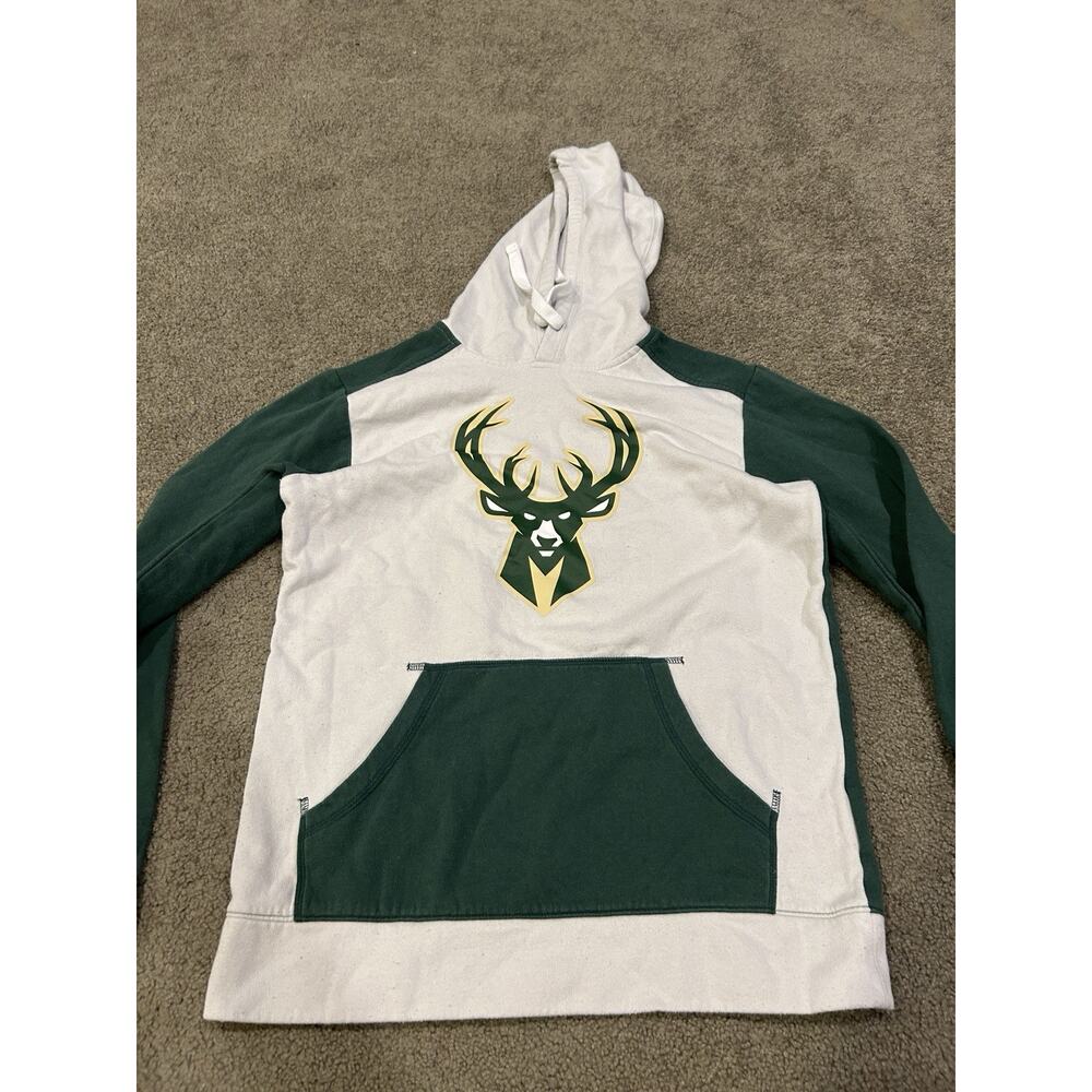 Milwaukee Bucks Fanatics‎ Kids Green Sweatshirt Size Small